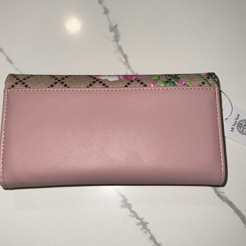AR New York Wallet/ Wristlet - Picture 6 of 7
